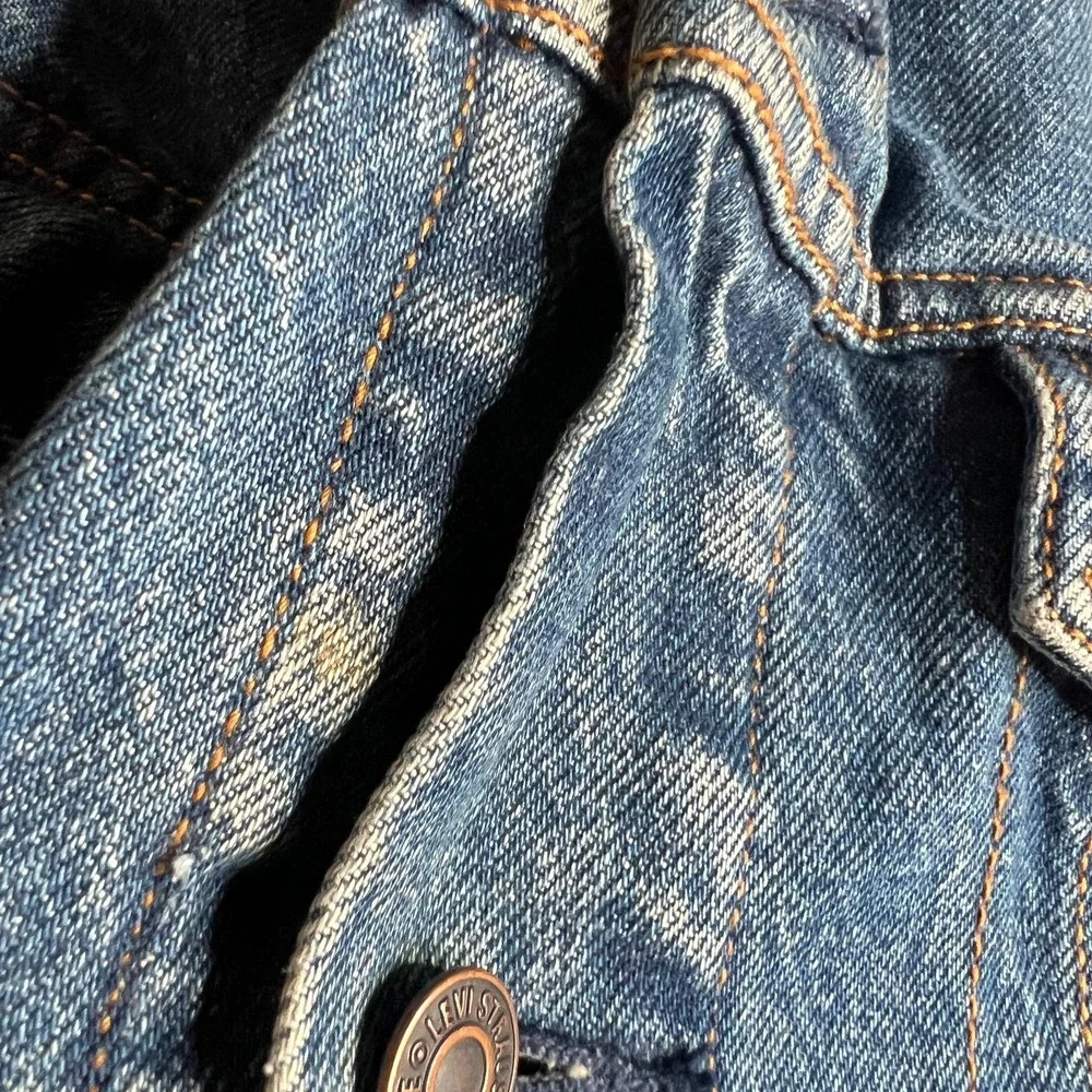 Levi's Strauss Signature Sherpa Lined Denim Trucker Jacket Men's L Blue Jean Red